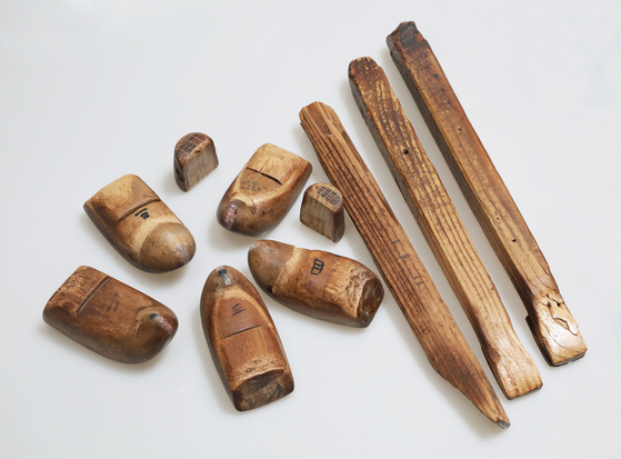 Tools used by Hwang Duk-sung to make traditional Korean shoes [PARK SANG-MOON]