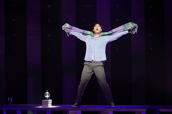 A scene from the ongoing Korean production of the musical "The Last Five Years" [YONHAP] 
