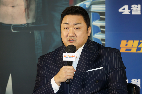 Don Lee talks to the press about the upcoming film "The Roundup: Punishment" on Wednesday in Seongdong District, eastern Seoul. [NEWS1]