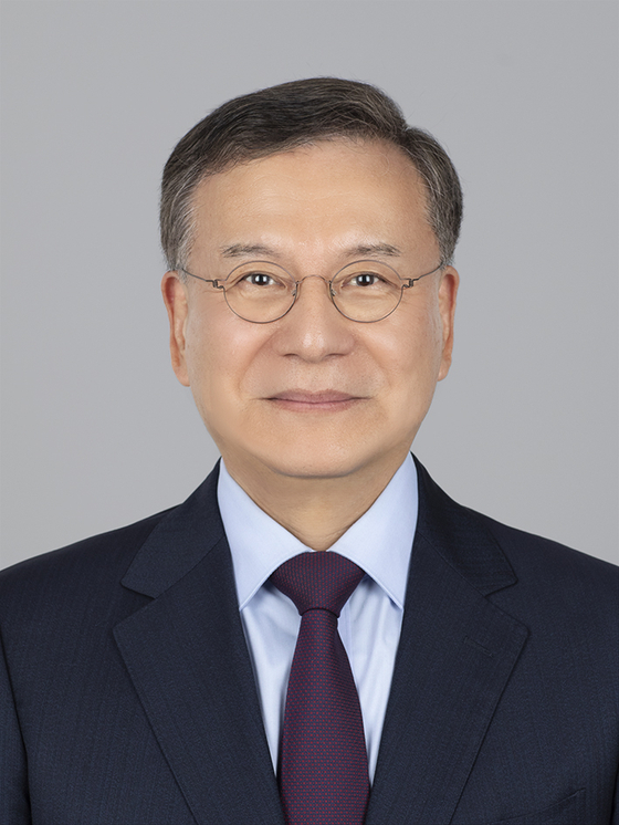 Kim Jong-hwa [BOK]