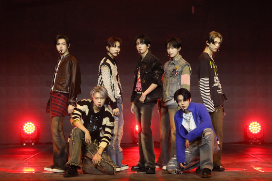 Boy band Enhyphen holds a showcase for its fifth EP ″Orange Blood″ on Nov. 16, 2023, in Gwangjin District, eastern Seoul. [YONHAP] 