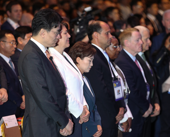 Officials honor late Hanjin Group Chairman Cho Yang-ho at the 2019 Annual General Meeting of the International Air Transport Association (IATA) on June 2, 2019. [NEWS1]
