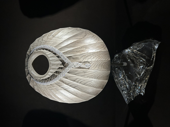 A 1919 Cartier Snake necklace [SHIN MIN-HEE]