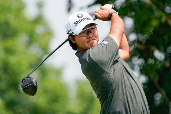 Korea's Kim Seong-hyeon plays his shot from the second tee during the third round of The CJ CUP Byron Nelson on Saturday in McKinney, Texas. [REUTERS/YONHAP]