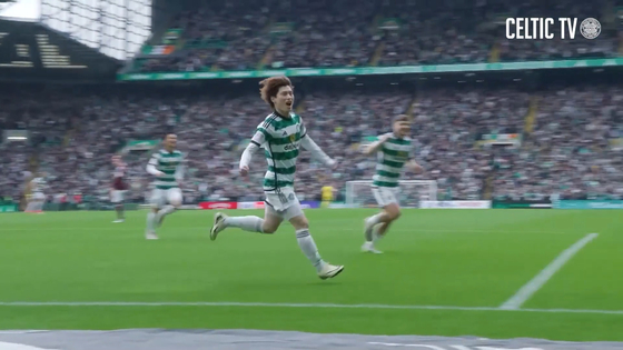 Celtic forward Kyogo Furuhashi celebrates scoring a goal against Heart of Midlothian. [ONE FOOTBALL] 