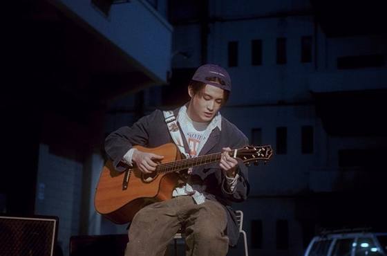 Mark of boy band NCT sings ″200″ [SM ENTERTAINMENT]