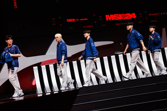 Korean League of Legends team T1 defeats Berlin-based G2 3-2 during the first round of the Bracket Stage at the Mid-Season Invitational on Friday in Chengdu, China. [RIOT GAMES]