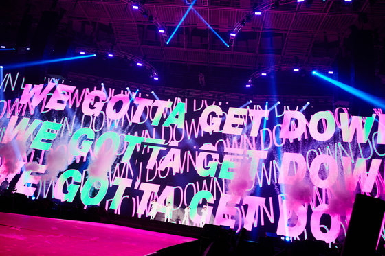 Boy band Highlight held its ″Lights Go On, Again″ concert at the KSPO Dome in Songa District, southern Seoul on Friday, Saturday and Sunday. ″Lights Go On, Again″ was the first time that Highlight was able to officially call themselves Beast, again, after coming to an agreement with Cube Entertainment in April. [AROUND US ENTERTAINMENT]
