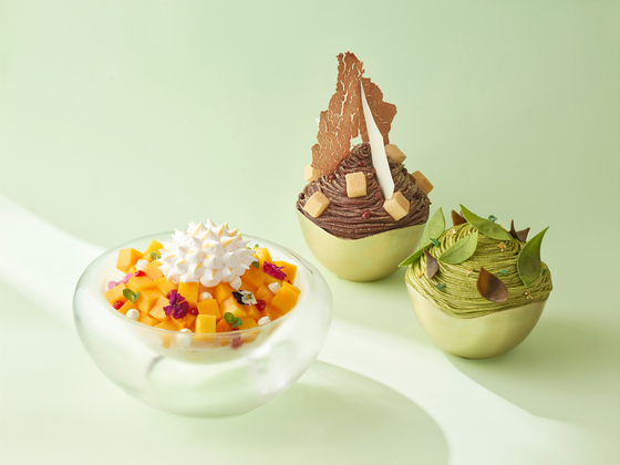 From left: Apple mango bingsu (shaved ice), Maru bingsu and green-tea bingsu at the Four Seasons Hotel Seoul in Jongno District, central Seoul [FOUR SEASONS HOTEL SEOUL]