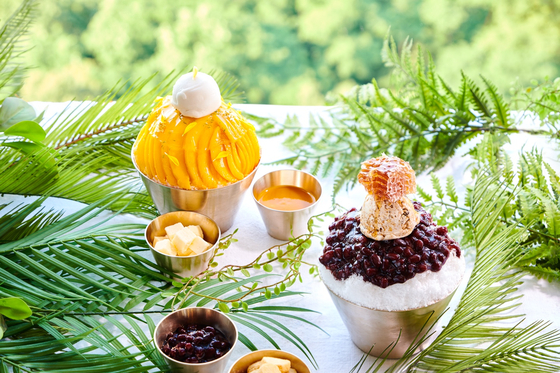 From left, apple mango bingsu and honey red bean bingsu at DoubleTree by Hilton Seoul, Pangyo in Gyeonggi [DOUBLETREE BY HILTON SEOUL, PANGYO]