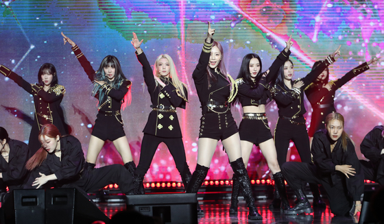 Dreamcatcher performing during a showcase in October 2022 [NEWS1]