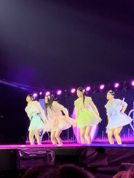 NewJeans [DANIELA GONZALEZ PEREZ]