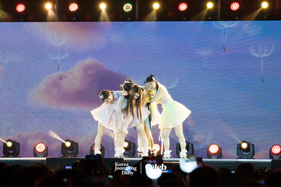 NewJeans [DANIELA GONZALEZ PEREZ]