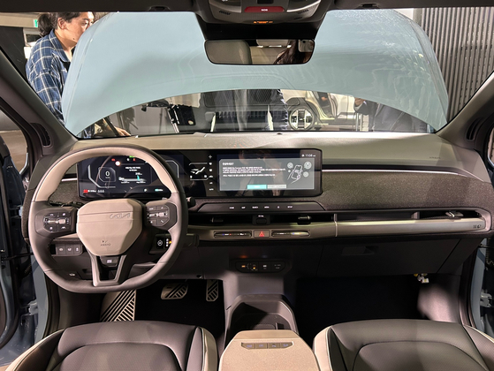 The EV3 can travel up to 501 kilometers (311 miles) per charge based on Korea's certification standards. [SARAH CHEA]