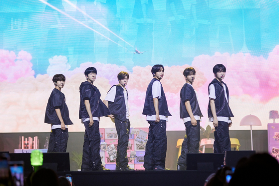 NCT Wish kicked off its first fan meeting tour, ″School of WISH,″ with five performances across the weekend at Myunghwa Live Hall in Yeondeungpo District, western Seoul. [SM ENTERTAINMENT]