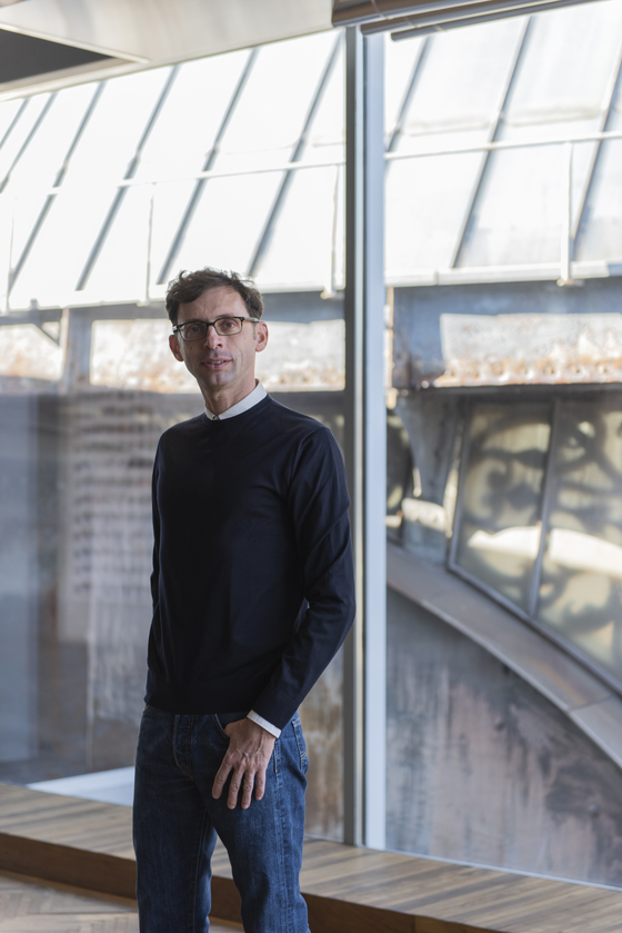 Curator Mario Mainetti [SONGEUN]