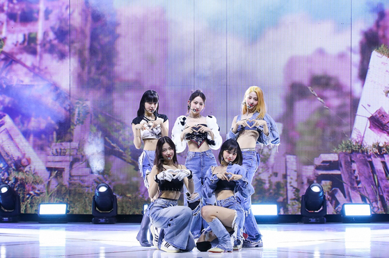 Girl group Le Sserafim [SOURCE MUSIC]