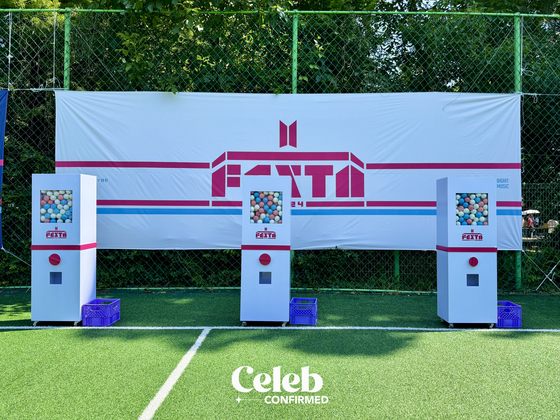 The BTS capsule vending machine where visitors receive messages, which are lyrics from BTS songs. [DANIELA GONZALEZ PEREZ]