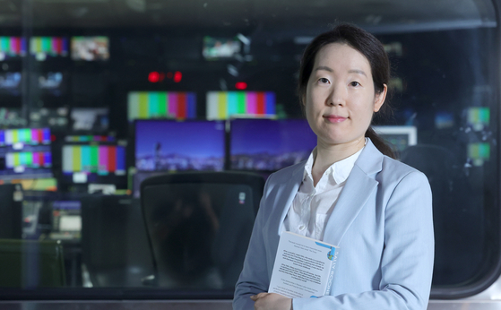 Kwon Hyuk-in poses for the cameras in an interview with JoongAng Ilbo on June 17. [JOONGANG ILBO]
