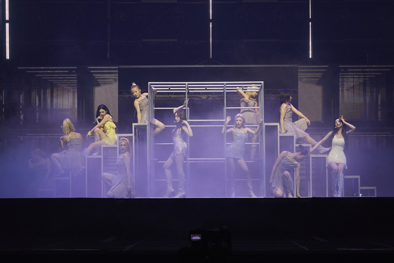 Girl group aespa kicked off its second world tour, ″Synk: Parallel Line,″ on Saturday and Sunday at the Jamsil Indoor Stadium in Songpa District, southern Seoul. [SM ENTERTAINMENT]