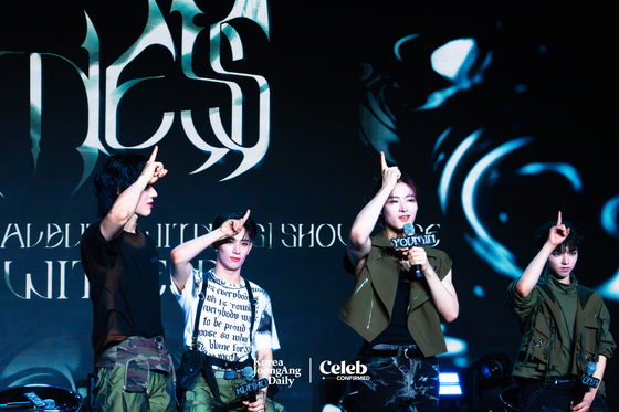 Boy band All(H)ours performs the key point of its new song ″SHOCK″ during a press showcase Tuesday at the Ilchi Art Hall in Gangnam District, southern Seoul. [DANIELA GONZALEZ PEREZ]