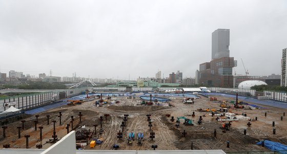 Ground was broken Tuesday for Seoul Arena, the capital city's first K-pop-centered cultural facility, in Chang-dong in Dobong District, northern Seoul. [NEWS1]