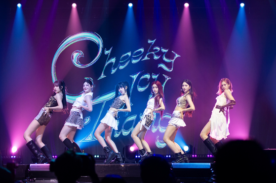 Girl group STAYC performs lead track ″Cheeky Icy Thang" during the group's Monday showcase. [HIGH UP ENTERTAINMENT]