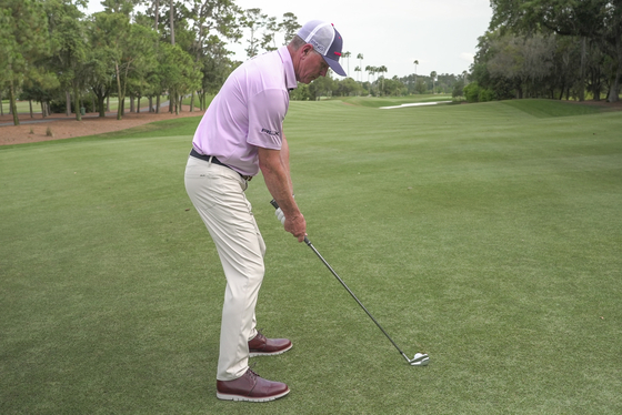 Photo 2. Todd Anderson's instructional photo [PGA TOUR]