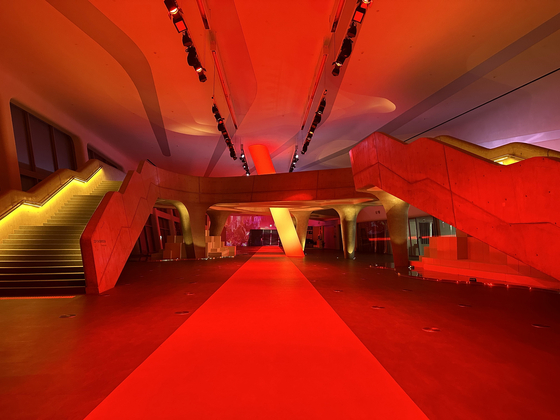 The entrance to the first floor of the DDP SHOWROOM in Jung District, central Seoul [JOONGANG ILBO]