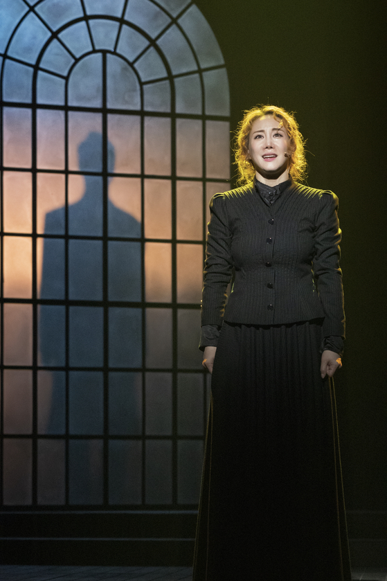 Actor Kim So-hyang as Marie Curie in the Korean production of the namsesake musical [LIVE]