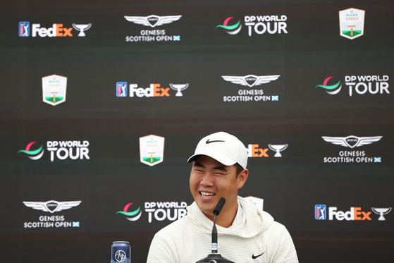 Tom Kim speaks in a press conference following the Pro-Am prior to the Genesis Scottish Open at The Renaissance Club in North Berwick, Scotland on July 10.  [GETTY IMAGES]