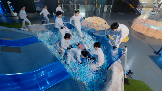 A still from the third season of Disney+ reality game show ″The Zone: Survival Mission″ [WALT DISNEY COMPANY KOREA]