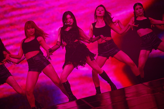Girl group IVE performing at the ″Show What I Have″ world tour encore concert at the KSPO Dome in southern Seoul on Aug. 10 and 11 [STARSHIP ENTERTAINMENT]