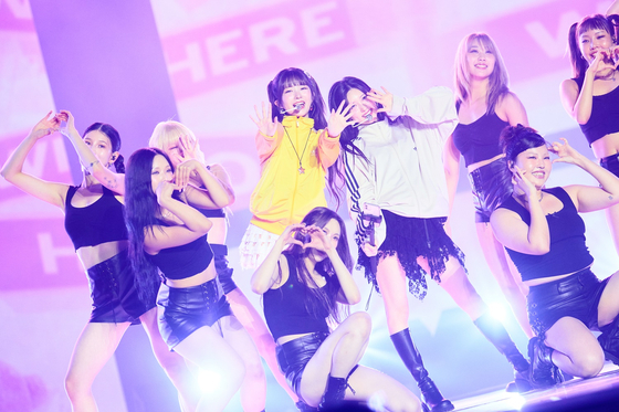 Girl group IVE performing at the ″Show What I Have″ world tour encore concert at the KSPO Dome in southern Seoul on Aug. 10 and 11 [STARSHIP ENTERTAINMENT]