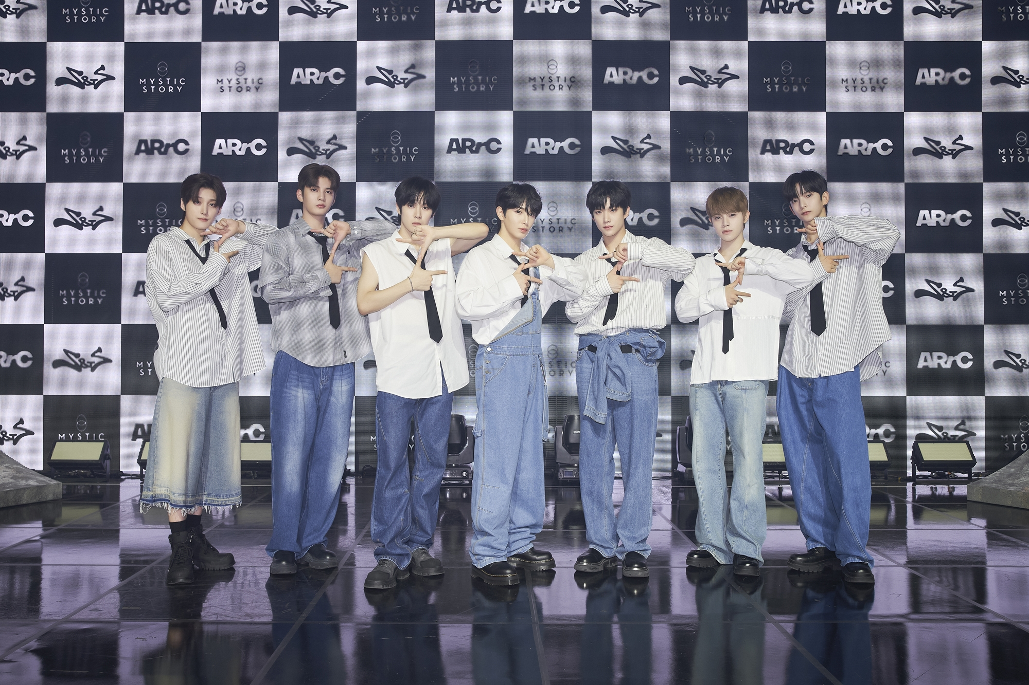 Boy band ARrC poses for photos during a showcase held at the Blue Square music venue in central Seoul on Aug. 19. [MYSTIC STORY]