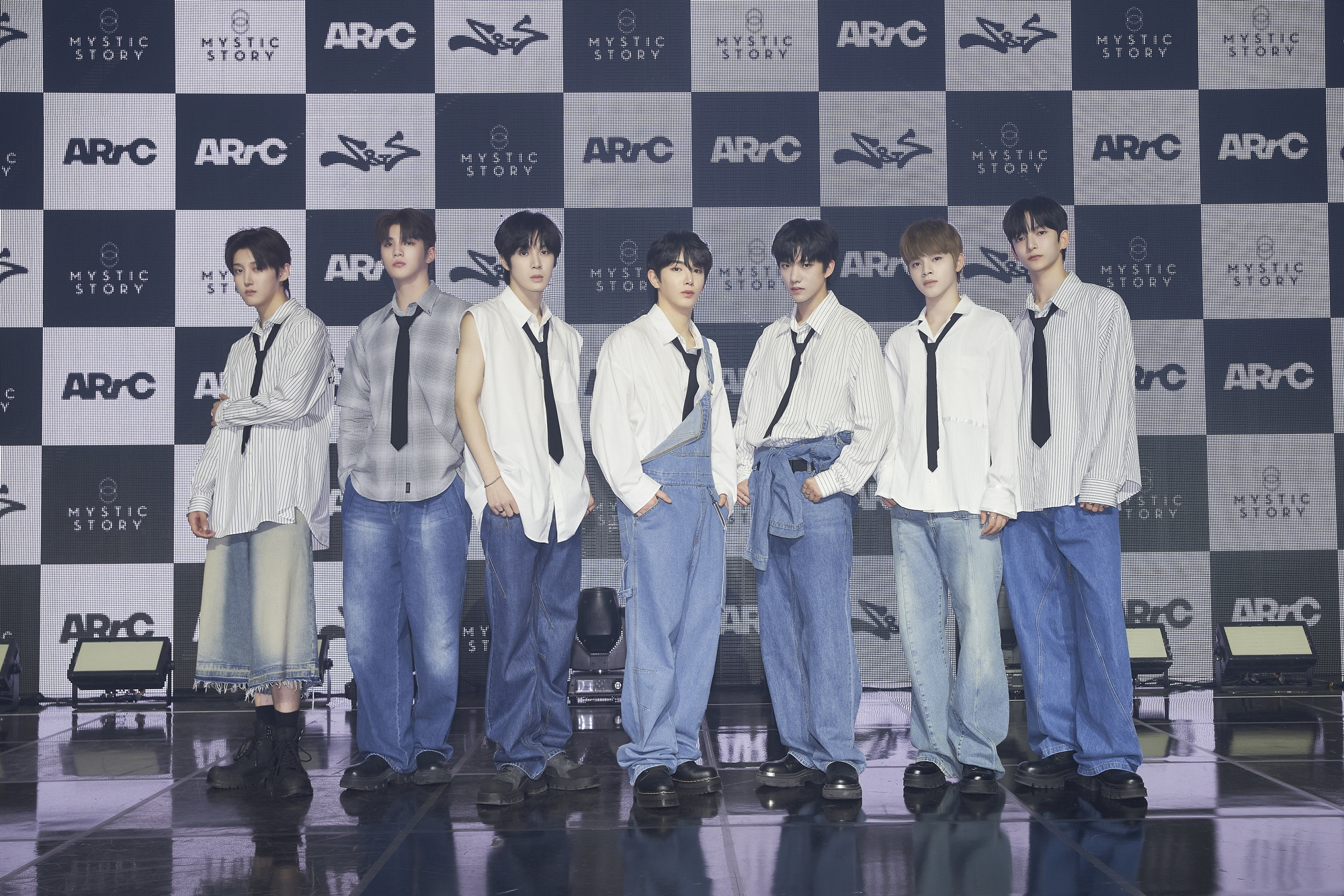 Boy band ARrC poses for photos during a showcase held at the Blue Square music venue in central Seoul on Aug. 19. [MYSTIC STORY]