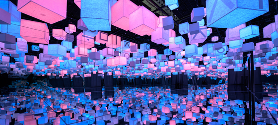 Installation view of Kansong Art Museum's “When the clouds clear, the moon shines, the wind blows, and the stars shine″ exhibition at the Dongdaemun Design Plaza. [KANSONG ART AND CULTURE FOUNDATION]