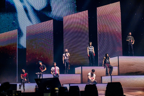 Boy band Stray Kids performs at the Seoul concert of its ″dominATE″ world tour at the KSPO Dome in southern Seoul. [JYP ENTERTAINMENT]