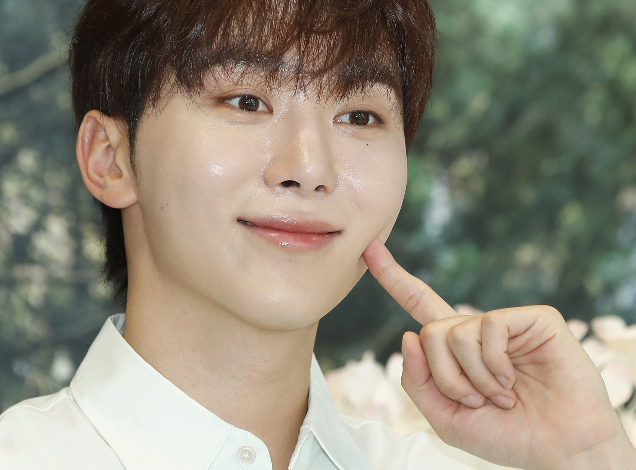 Seungkwan of boy band Seventeen in southern Seoul on July 26 [NEWS1]