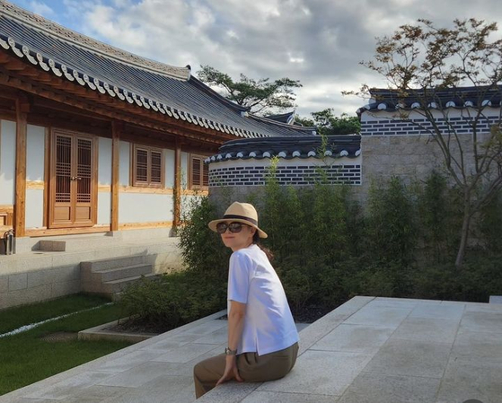 Lee Young-ae at a hanok hotel in Yeongwol County, Gangwon [SCREEN CAPTURE]