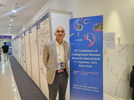 Prof. Salman Kirmani of the Aga Khan University in Karachi, Pakistan, at the 13th Undiagnosed Diseases Network International conference in Seoul on Sept. 5 [NAM SOO-HYOUN]