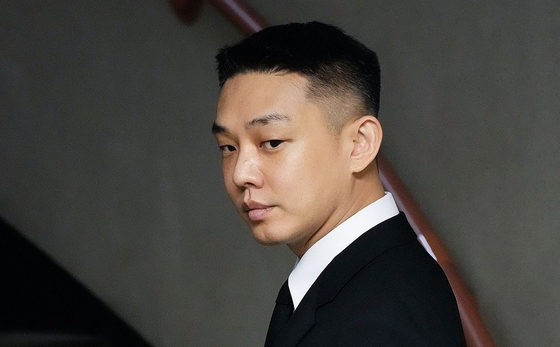 Actor Yoo Ah-in attends a court ruling at Seoul Central District Court, Seocho District, southern Seoul on Sept. 3. [JOINT PRESS CORPS]
