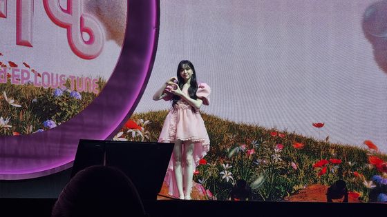 Chanelle Moon poses for a photo during the girl group Fifty Fifty's press showcase held at Yes24 Live Hall in eastern Seoul on Sept. 20. [YOON SO-YEON]