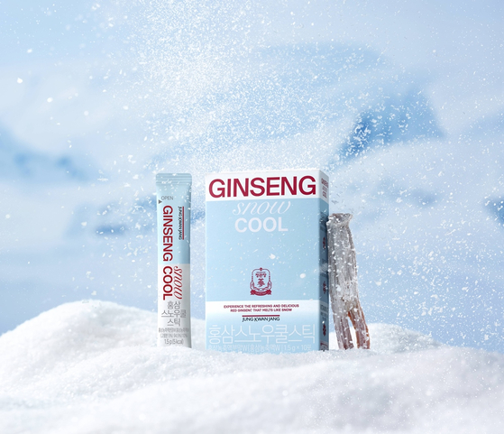 Jung Kwan Jang's Ginseng Snow Cool Stick is a ginseng powder product that does not have the bitter ginseng flavor. [JUNG KWAN JANG] 