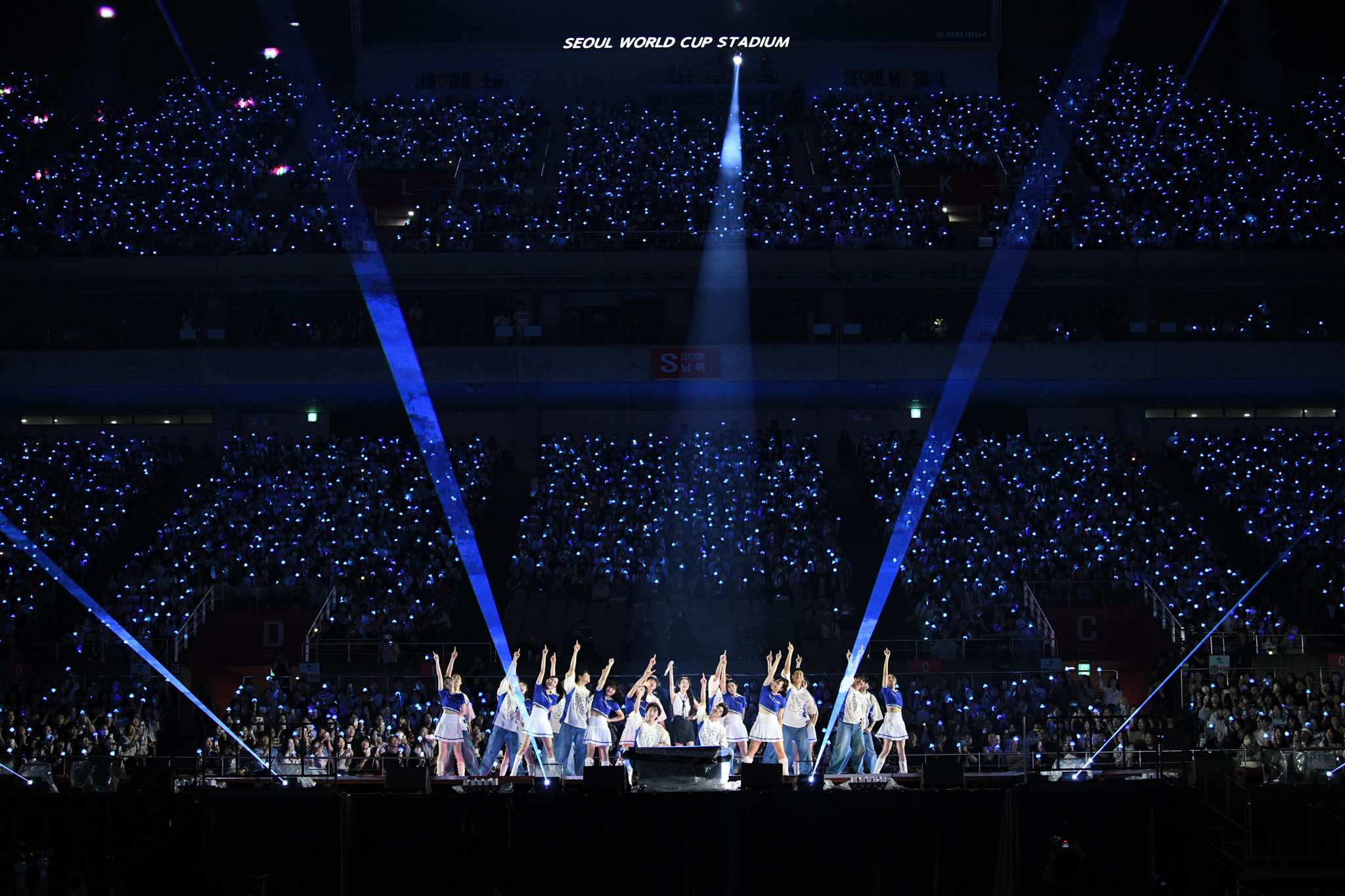 IU's ″The Winning″ encore concert for ″Hereh″ world tour held at the Seoul World Cup Stadium in Sangam, western Seoul, on Sept. 12 and 22 [EDAM ENTERTAINMENT]
