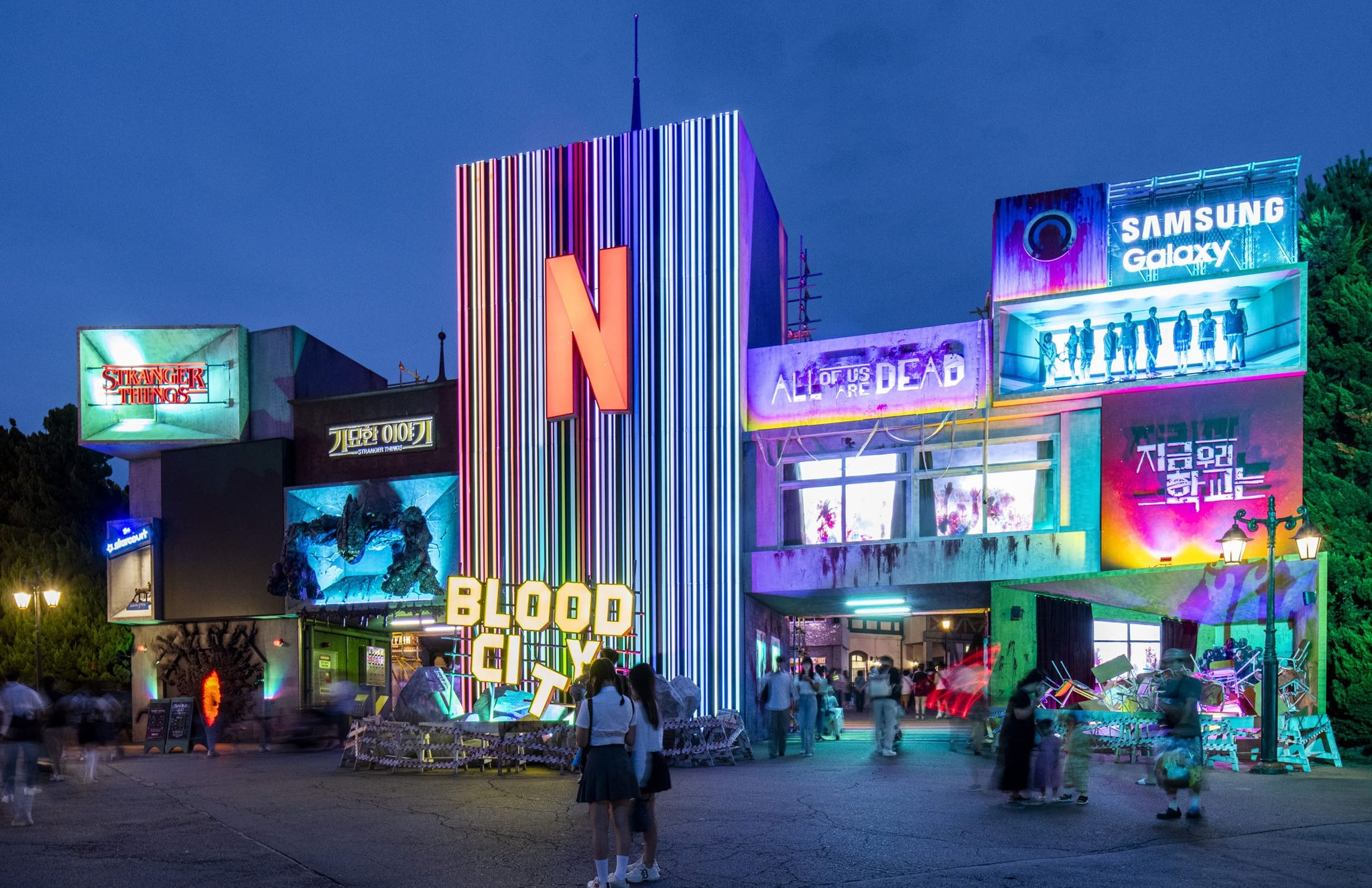 The main entrance of this year's Blood City, which was created in collaboration with Netflix at Everland in Yongin, Gyeonggi [SAMSUNG C&T]
