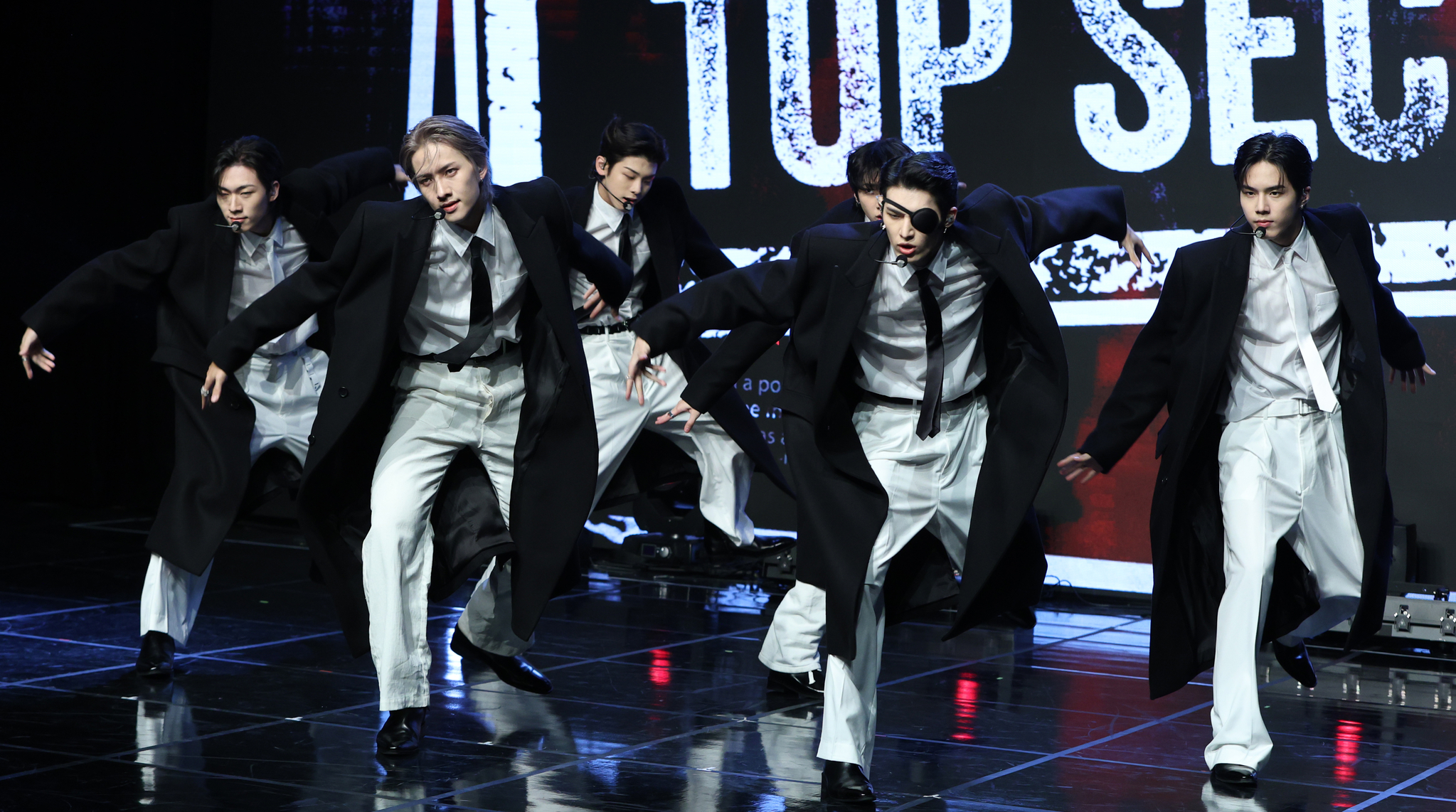 Boy band 82Major performs during a showcase on Tuesday at the Ilchi Art Hall in southern Seoul. [NEWS1]