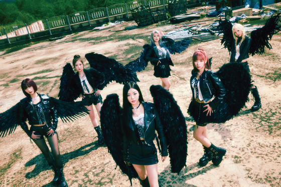 Girl group Purple Kiss [RBW]
