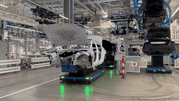 Cars being manufactured at Mercedes-Benz's Factory 56 in Sindelfingen, Germany. [SARAH CHEA]