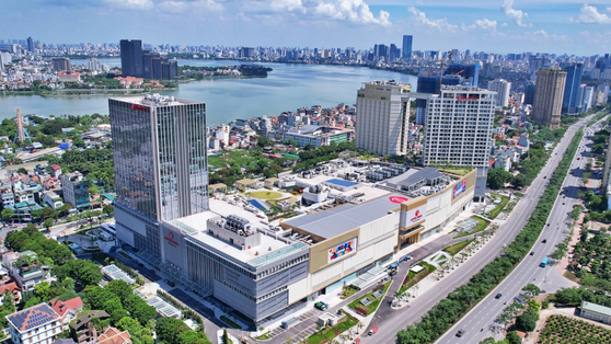  An overview of the Lotte Mall West Lake Hanoi in Vietnam [LOTTE GROUP]